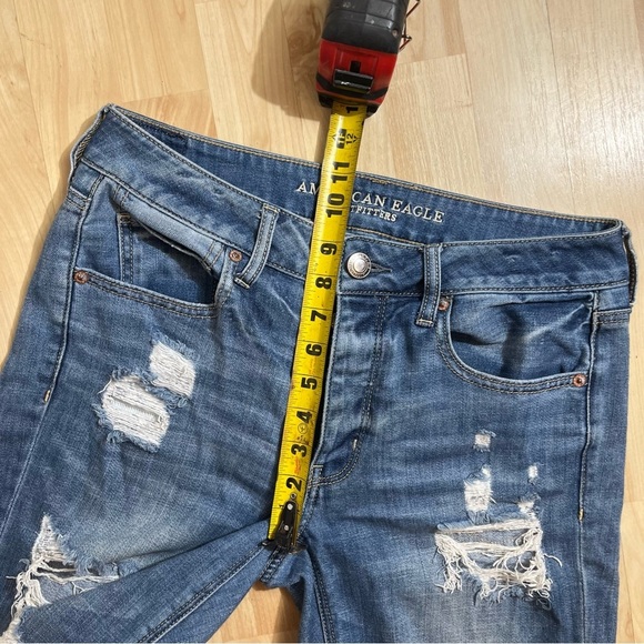 American Eagle Outfitters Women's Tomgirl Distressed High Waisted Jeans Size 6R - Picture 5 of 10